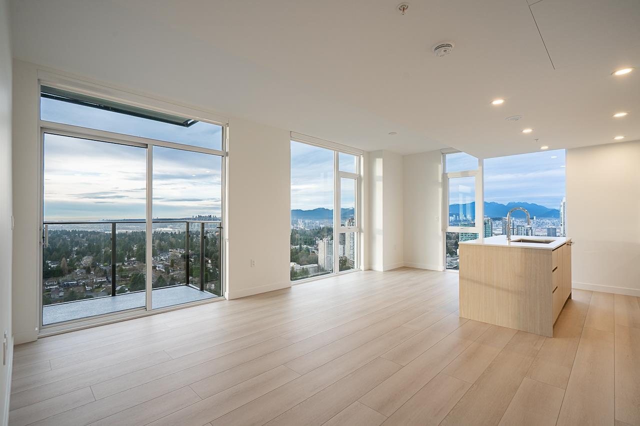 3808 13573 98A AVENUE, Surrey, British Columbia