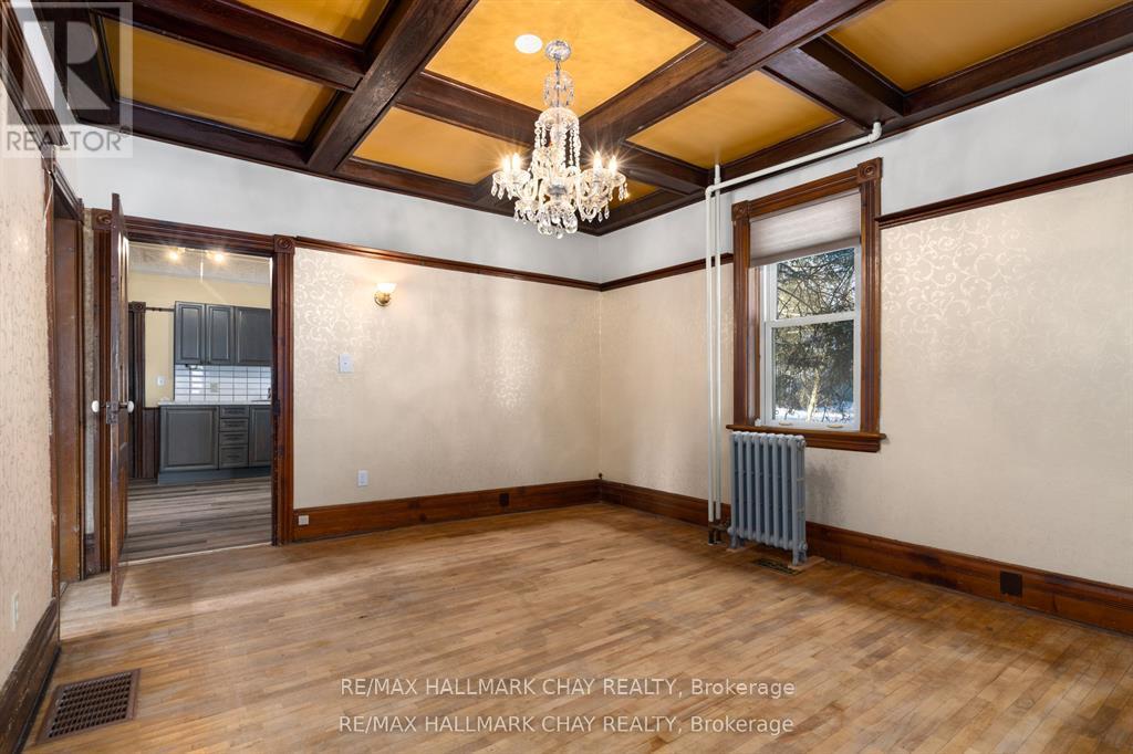 4514 Penetanguishene Road, Springwater, Ontario  L0L 1V0 - Photo 8 - S12652362