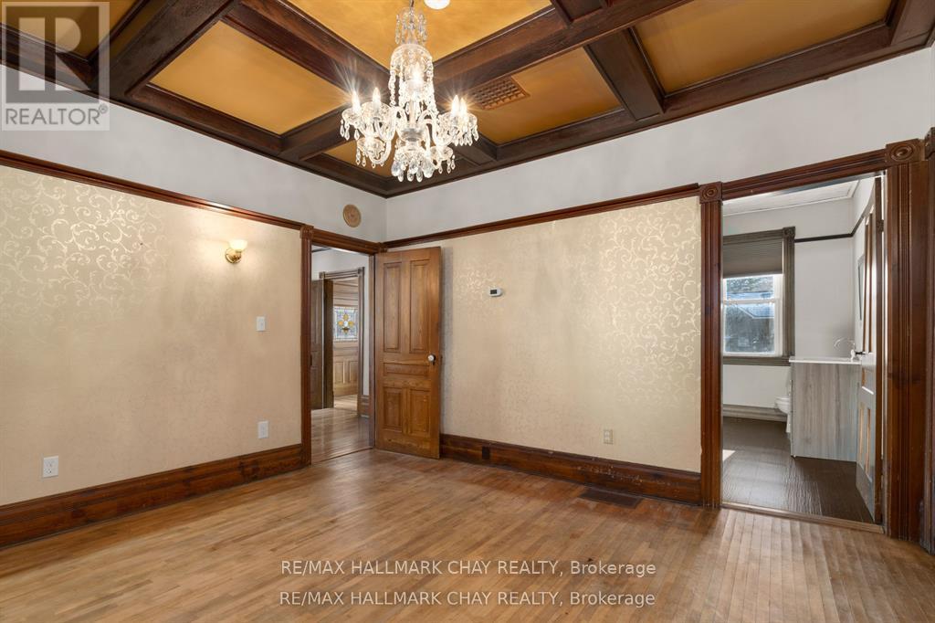 4514 Penetanguishene Road, Springwater, Ontario  L0L 1V0 - Photo 9 - S12652362