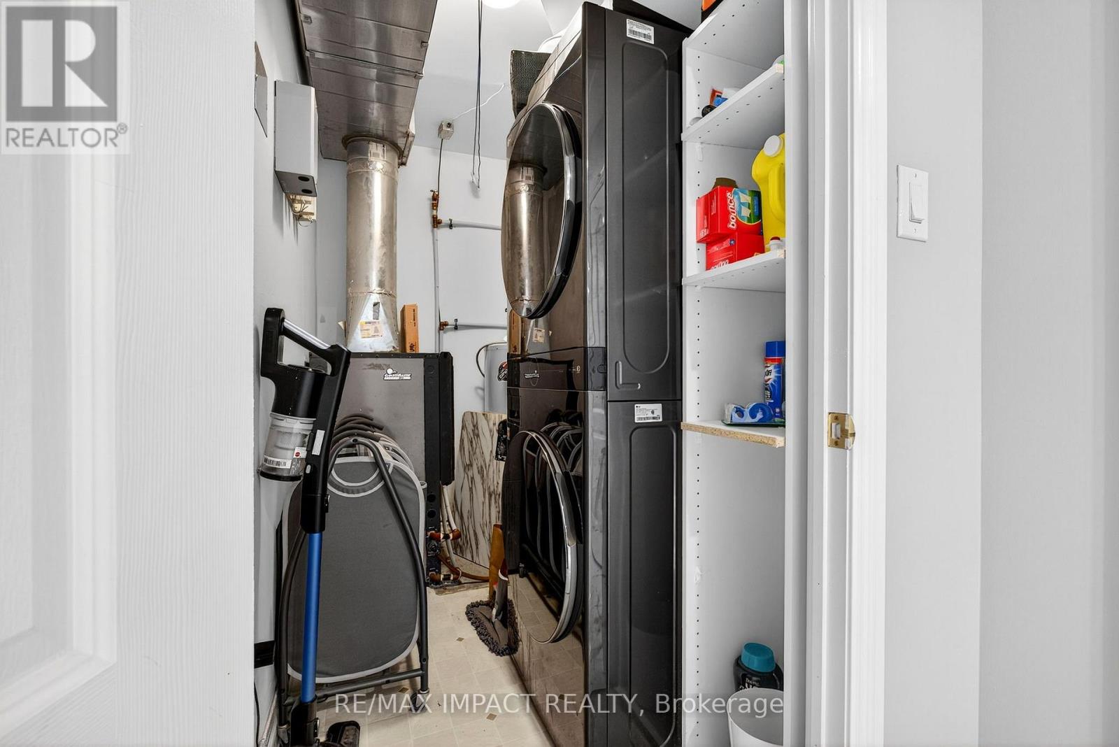 204 - 10 Dayspring Circle, Brampton, Ontario  L6P 1B9 - Photo 21 - W12652334