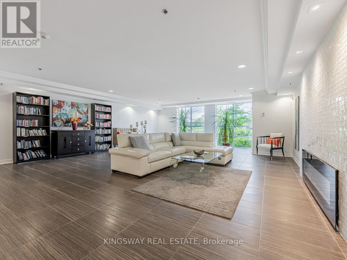 401 - 1421 Costigan Road, Milton, Ontario  L9T 2N4 - Photo 4 - W12652364