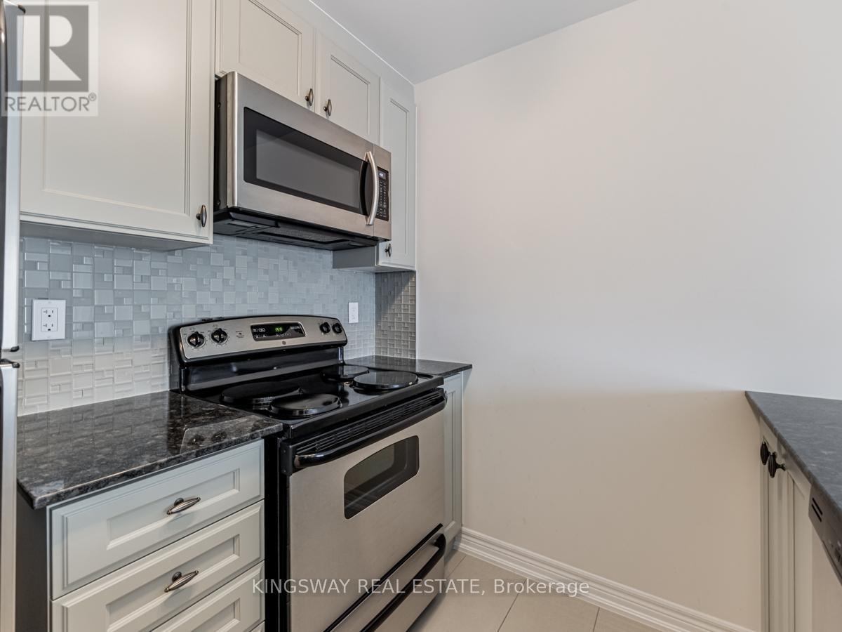 401 - 1421 Costigan Road, Milton, Ontario  L9T 2N4 - Photo 9 - W12652364