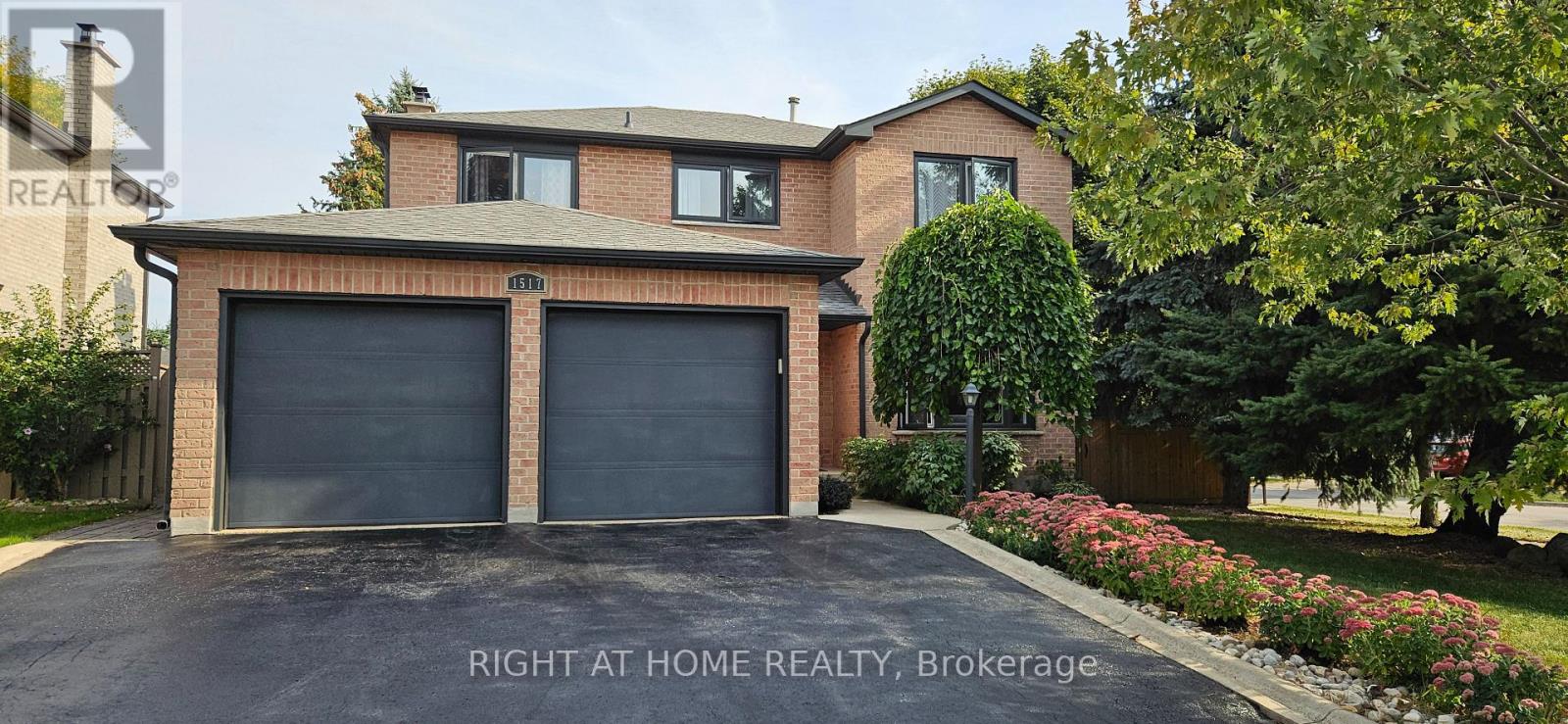 1517 QUEENSBURY CRESCENT, Oakville, Ontario