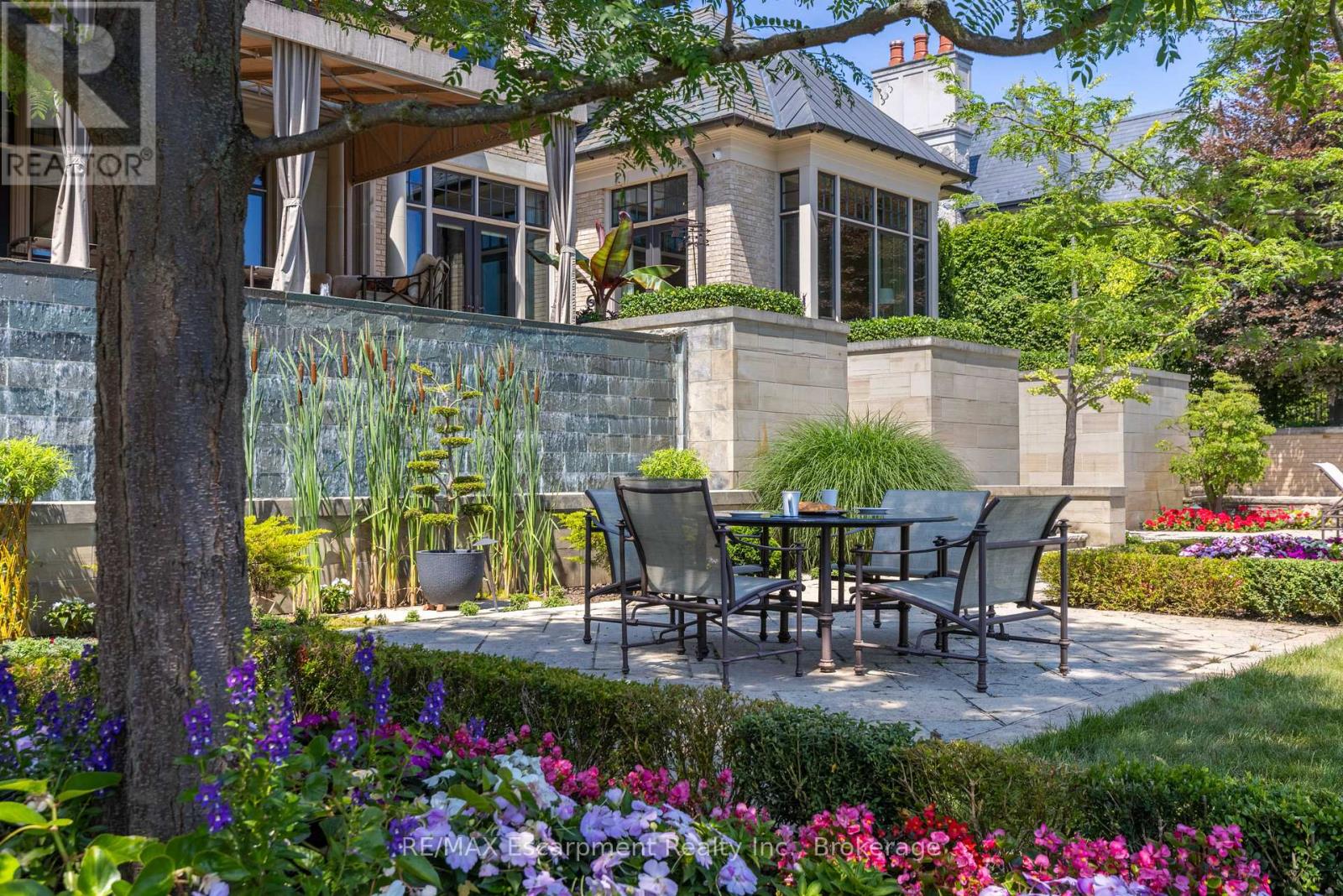 2054 Lakeshore Road E, Oakville, Ontario  L6J 1M3 - Photo 36 - W12323376