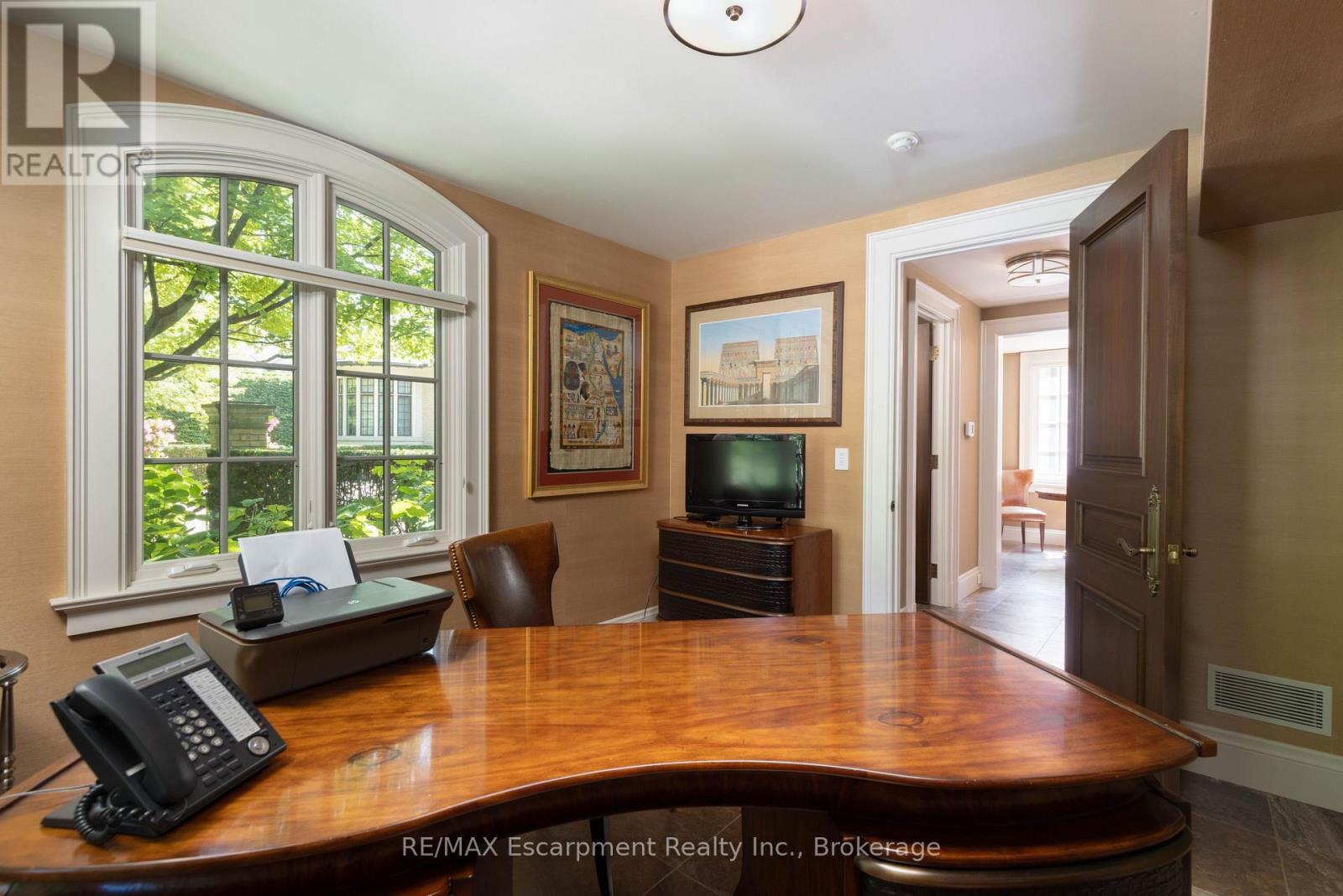 2054 Lakeshore Road E, Oakville, Ontario  L6J 1M3 - Photo 44 - W12323376