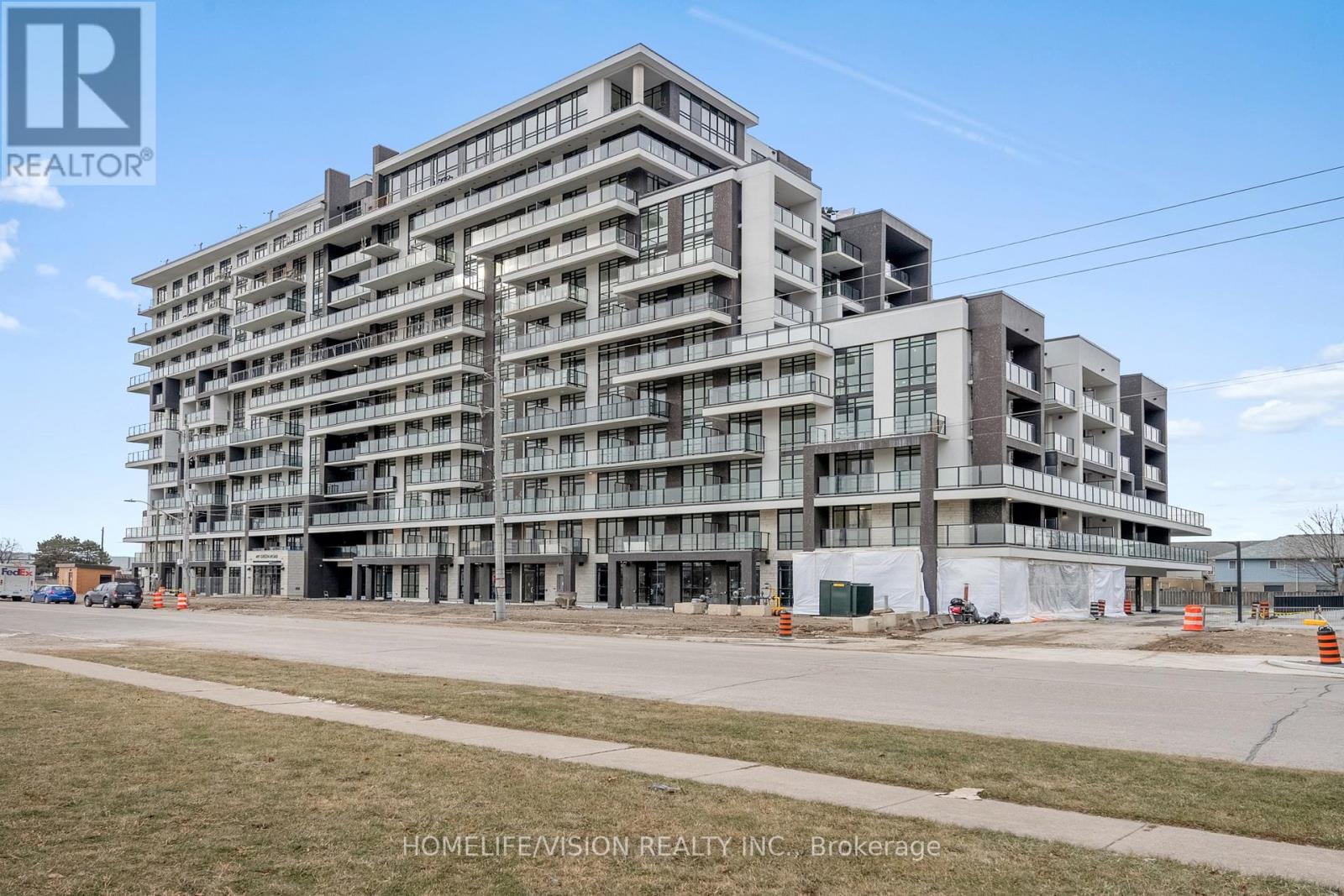 Property Listing: 202 - 461 Green Road, Hamilton (Lakeshore), Ontario