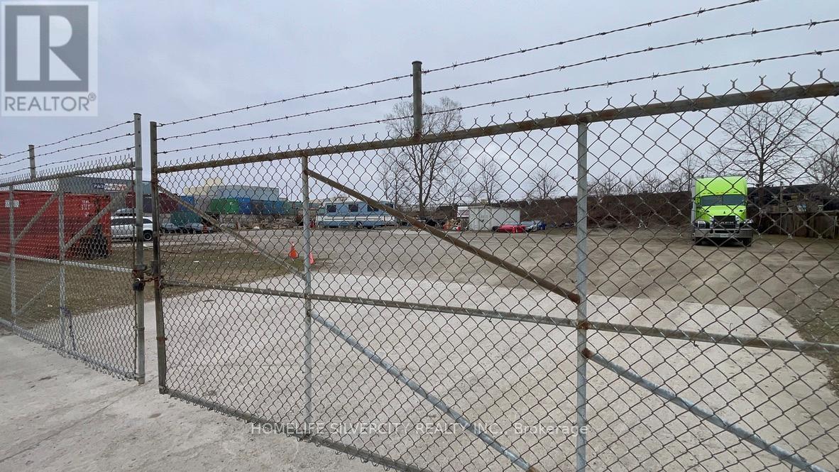 1161 Brydges Street S, London East, Ontario  N5W 2B5 - Photo 3 - X12651760