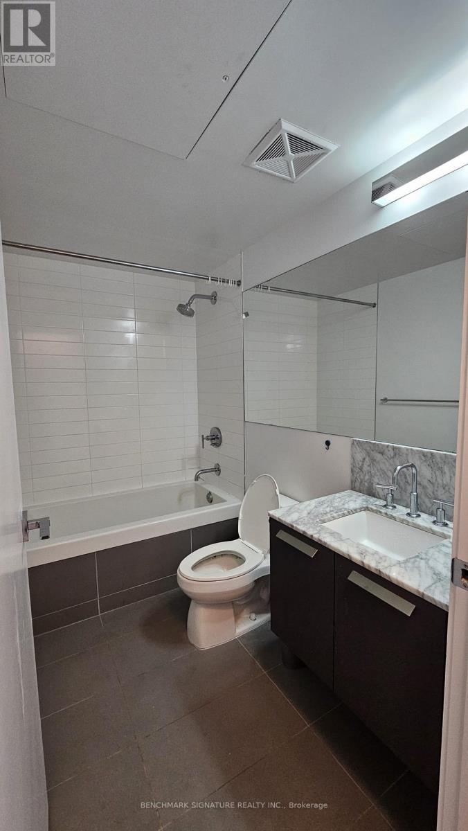 1005 - 42 Charles Street E, Toronto, Ontario  M4Y 0B7 - Photo 5 - C12652416