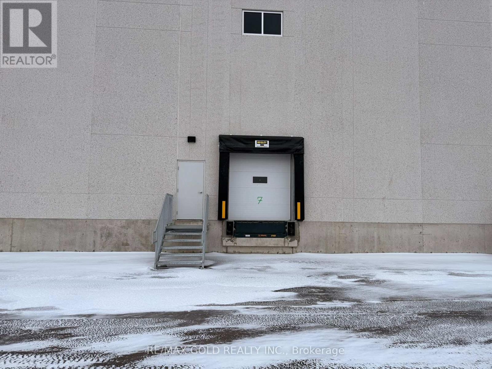 E7 - 20 Tasker Road, Brampton, Ontario  L0L 0L0 - Photo 4 - W12652228