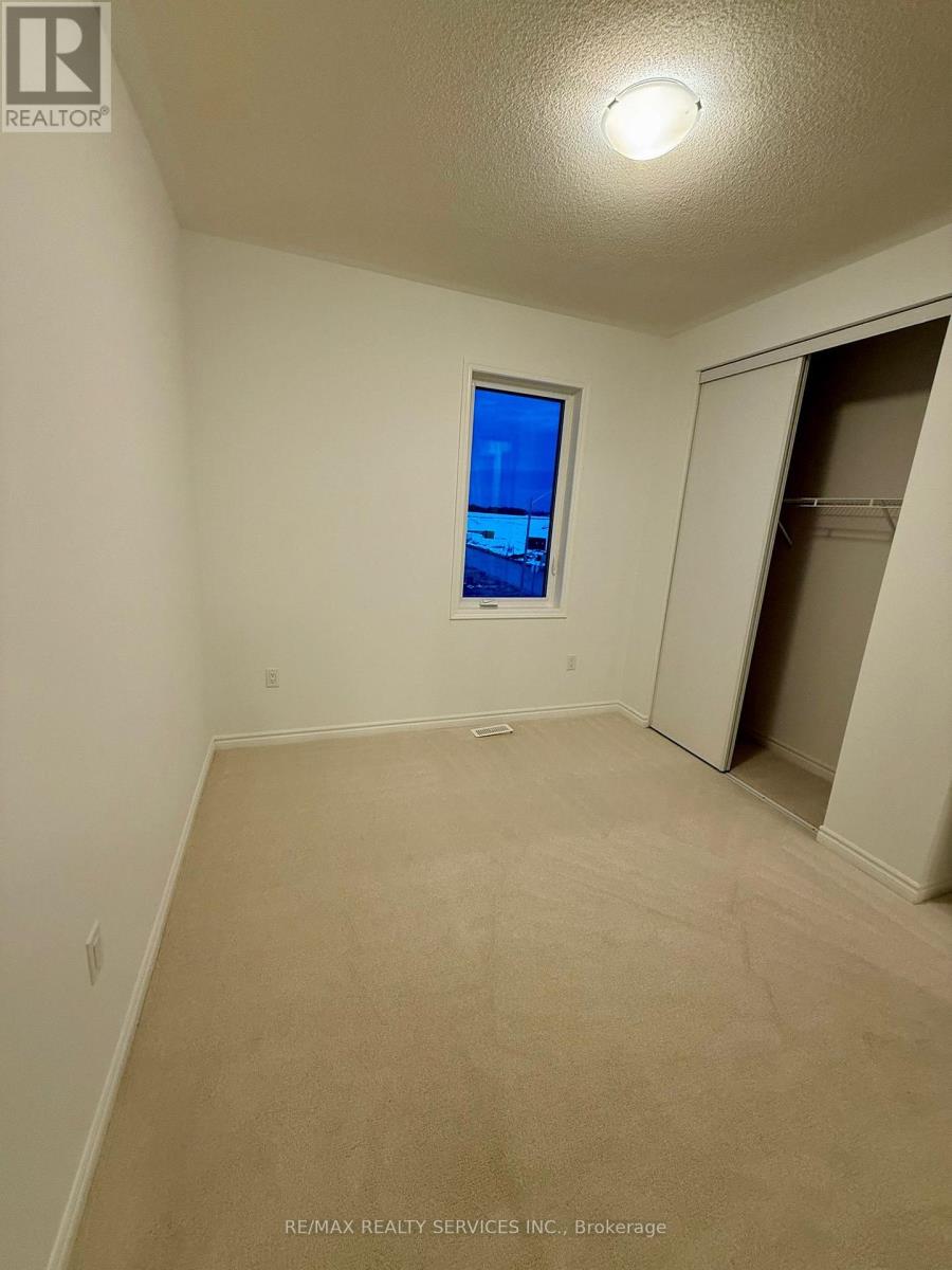 62 Gretzky Avenue, Barrie, Ontario  L9J 1A8 - Photo 10 - S12652396