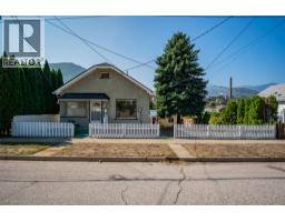 1338 Third Avenue, Trail, British Columbia