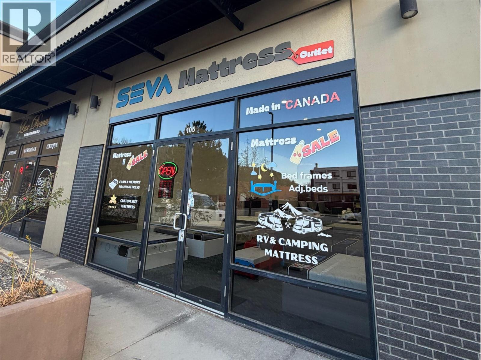 1641 Commerce Avenue Unit# 105, Kelowna, British Columbia