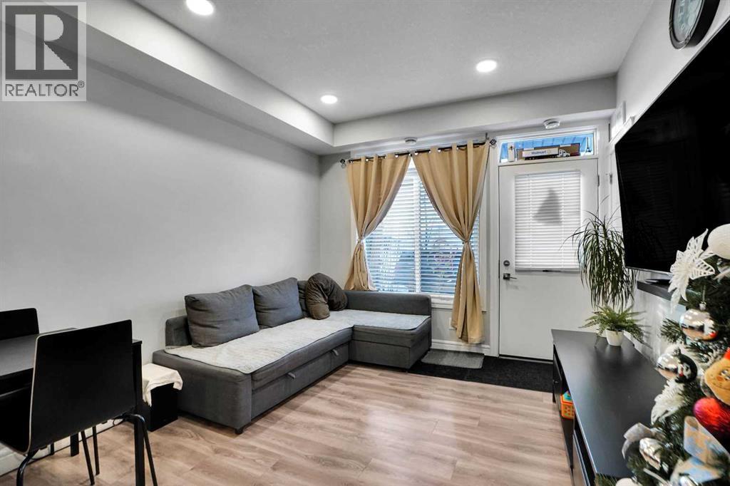 28 Savanna Passage Ne, Calgary, Alberta  T3J 0Y2 - Photo 11 - A2276105