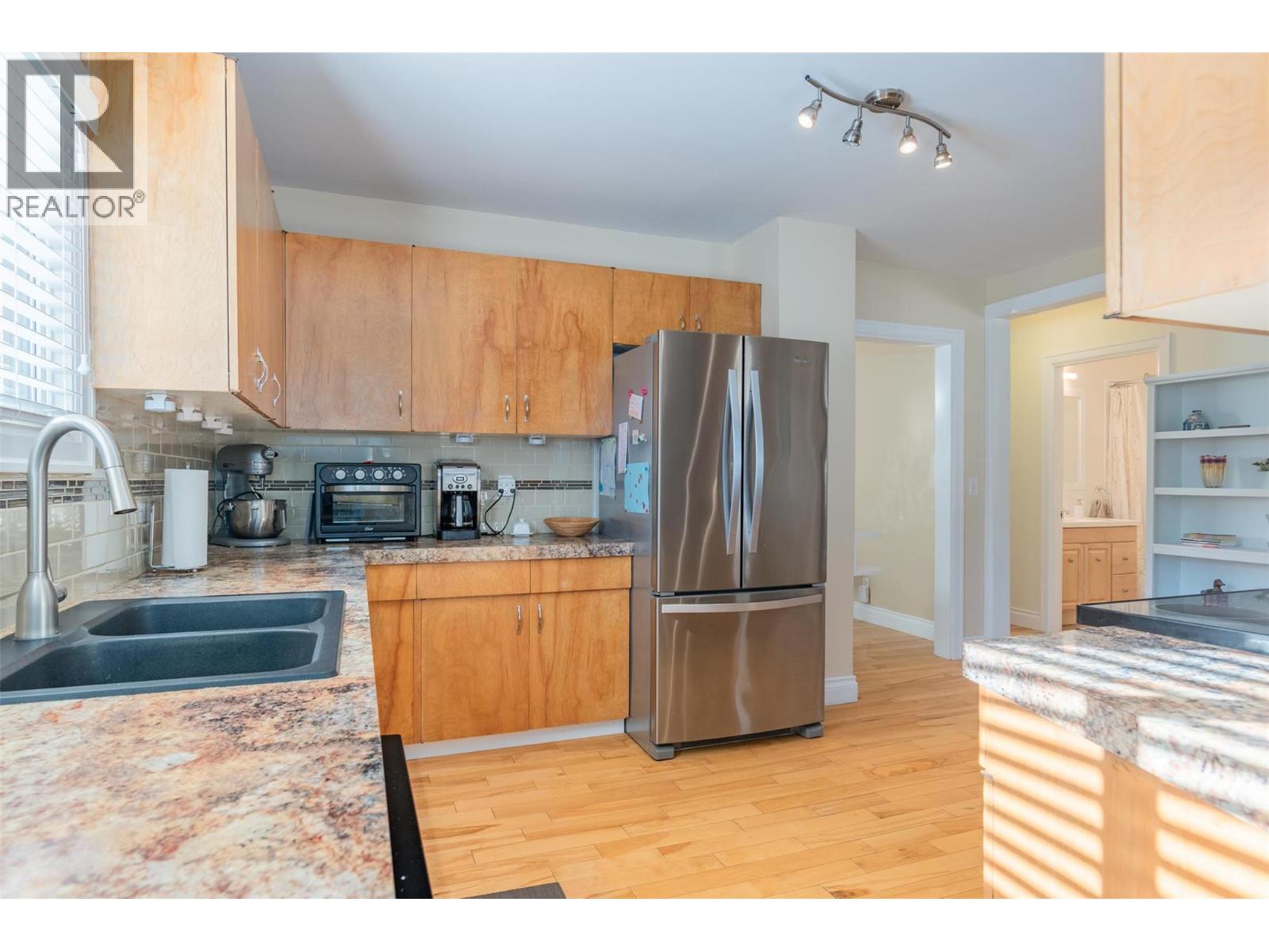 1631 Fifth Avenue, Trail, British Columbia  V1R 1V1 - Photo 5 - 10368978