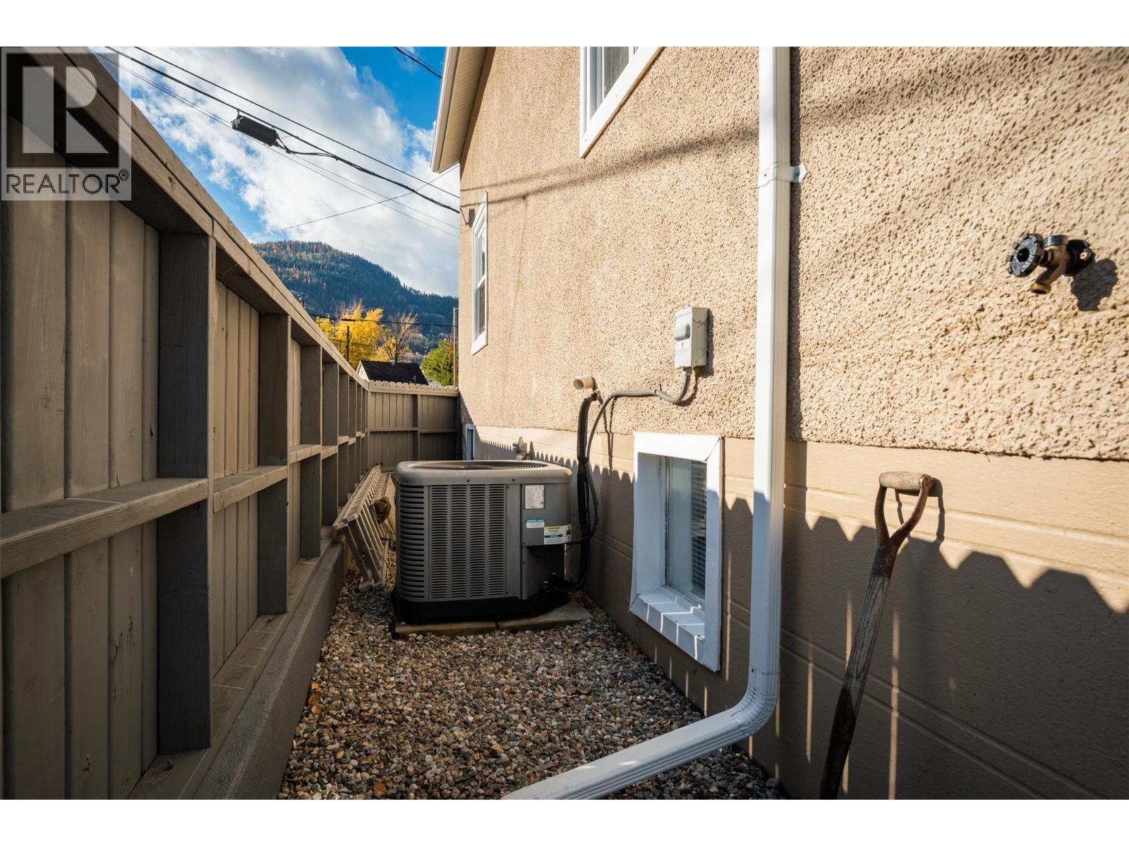 1631 Fifth Avenue, Trail, British Columbia  V1R 1V1 - Photo 45 - 10368978