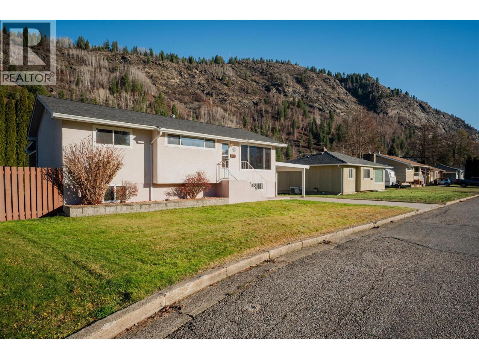 1043 Regan Crescent, Trail, British Columbia  V1R 1C3 - Photo 50 - 10370089