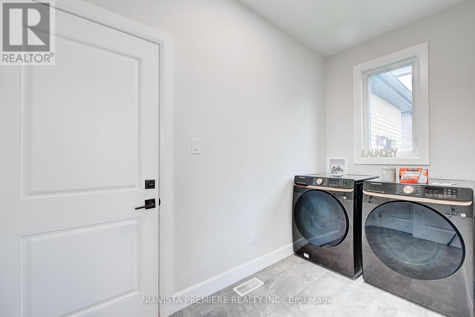 161 Mcleod Street, North Middlesex, Ontario  N0M 2K0 - Photo 18 - X12652428