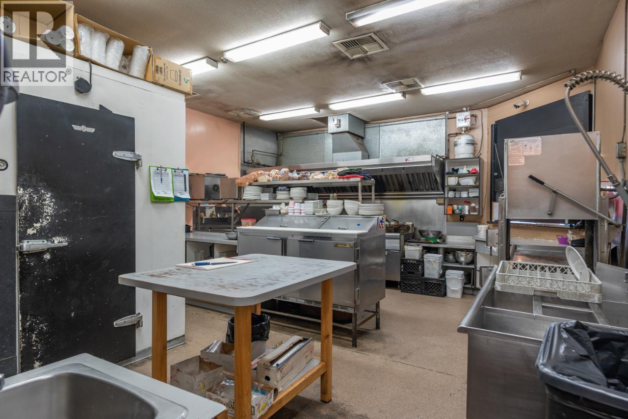 7248 2nd Street, Grand Forks, British Columbia  V0H 1H0 - Photo 29 - 10359504