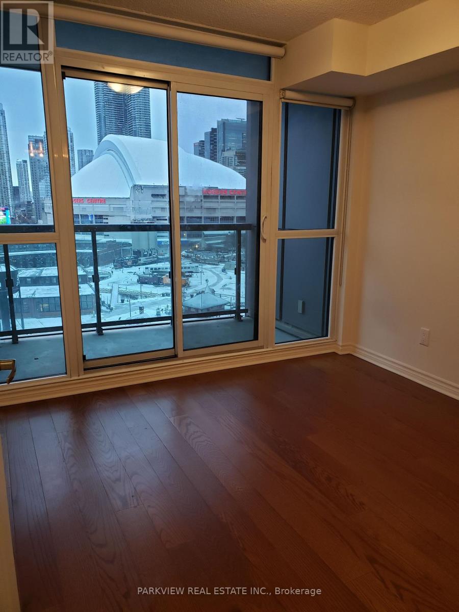 1615 - 25 Lower Simcoe Street, Toronto, Ontario  M5J 3A1 - Photo 2 - C12561008