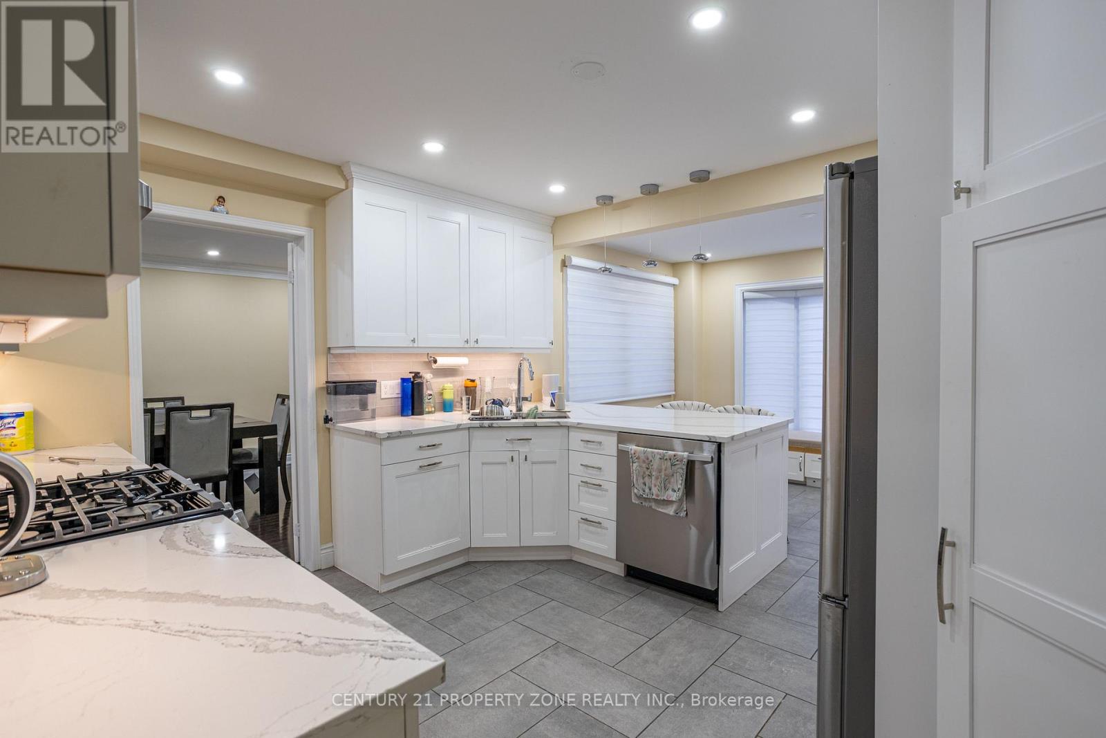 Upper - 2686 Ambercroft Trail, Mississauga, Ontario  L5M 4J9 - Photo 14 - W12652446