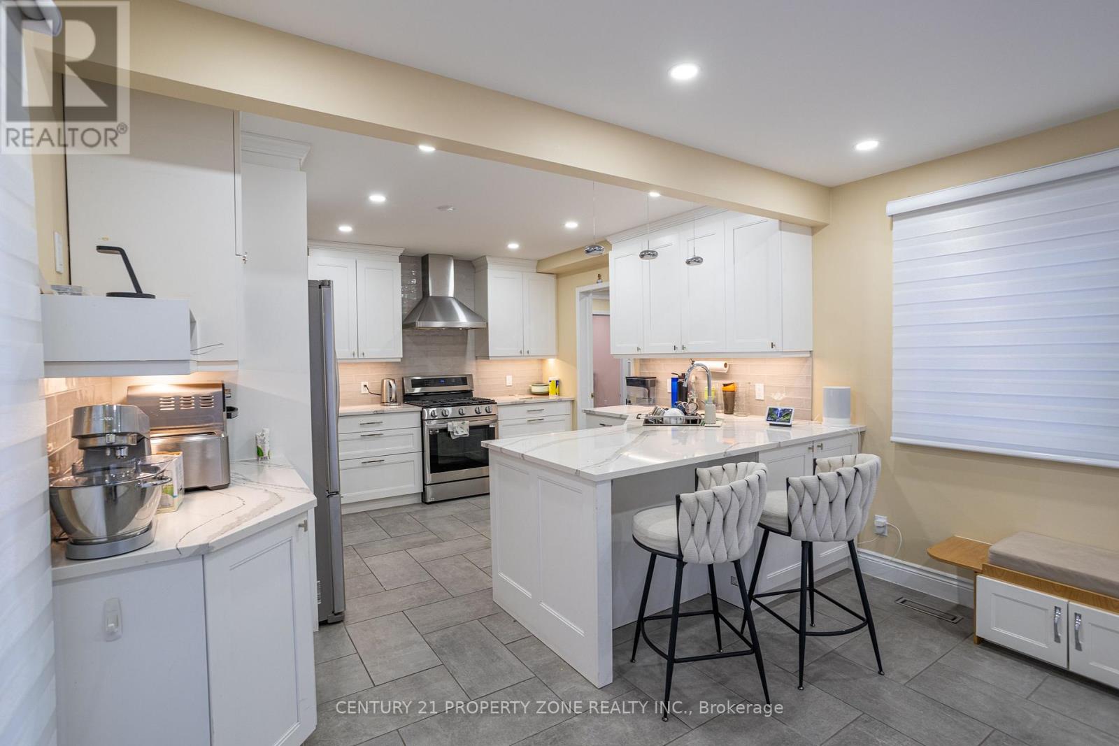 Upper - 2686 Ambercroft Trail, Mississauga, Ontario  L5M 4J9 - Photo 16 - W12652446