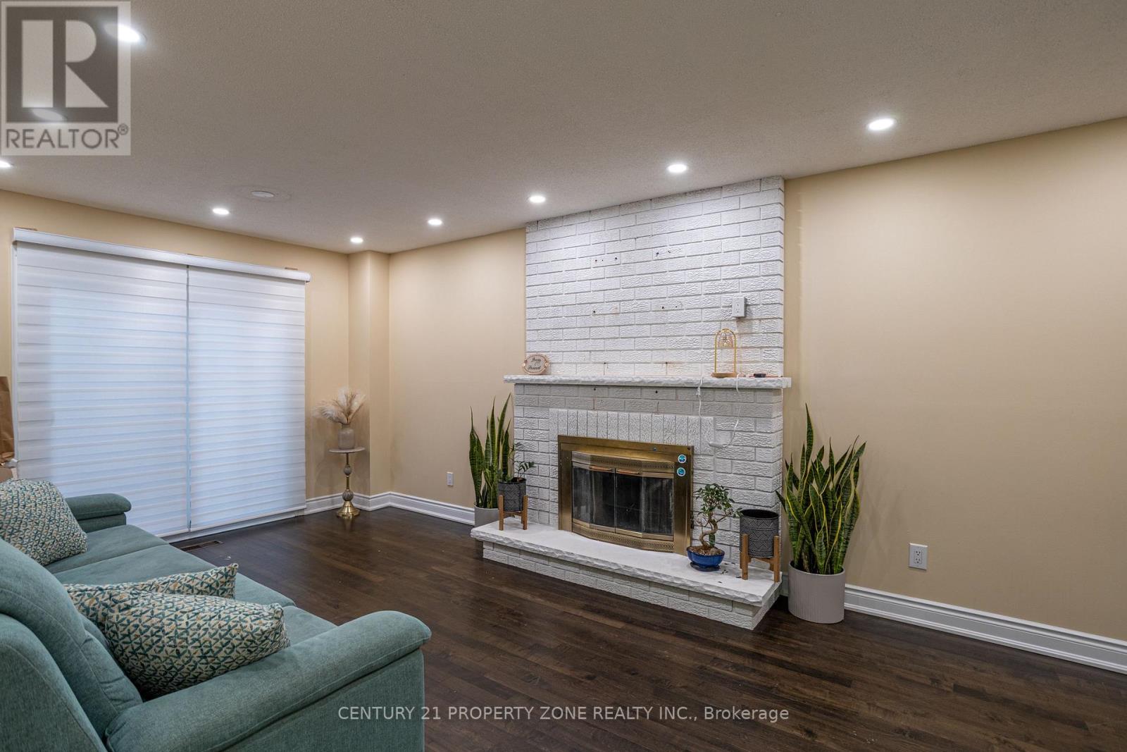 Upper - 2686 Ambercroft Trail, Mississauga, Ontario  L5M 4J9 - Photo 19 - W12652446