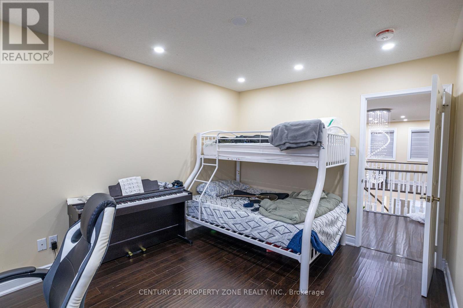 Upper - 2686 Ambercroft Trail, Mississauga, Ontario  L5M 4J9 - Photo 22 - W12652446