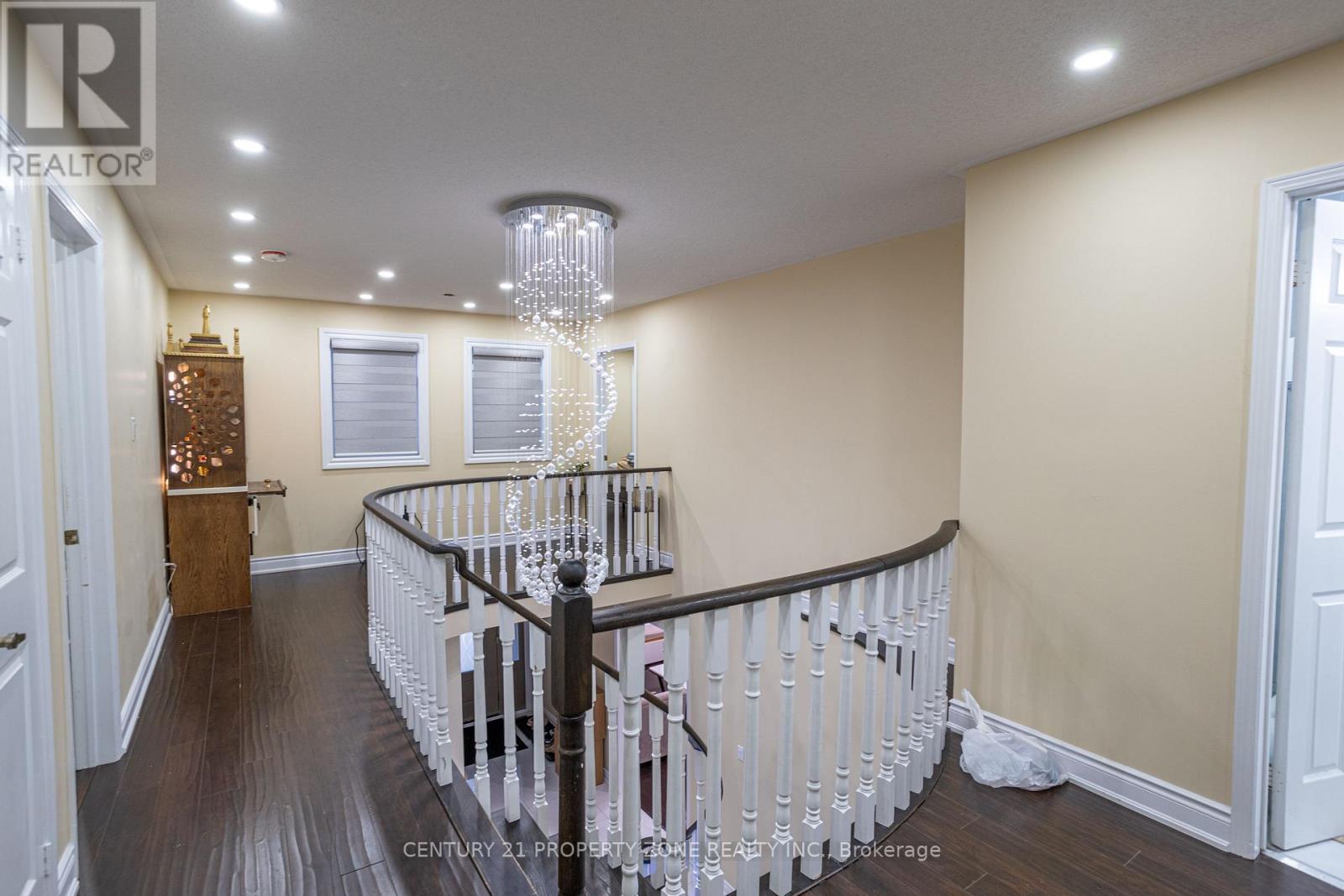 Upper - 2686 Ambercroft Trail, Mississauga, Ontario  L5M 4J9 - Photo 37 - W12652446