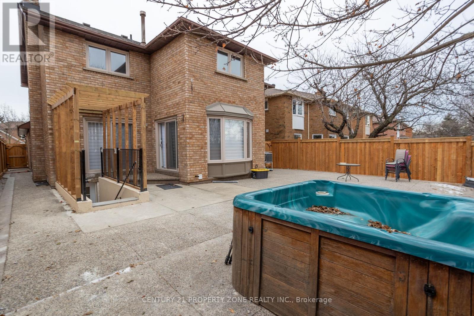 Upper - 2686 Ambercroft Trail, Mississauga, Ontario  L5M 4J9 - Photo 39 - W12652446