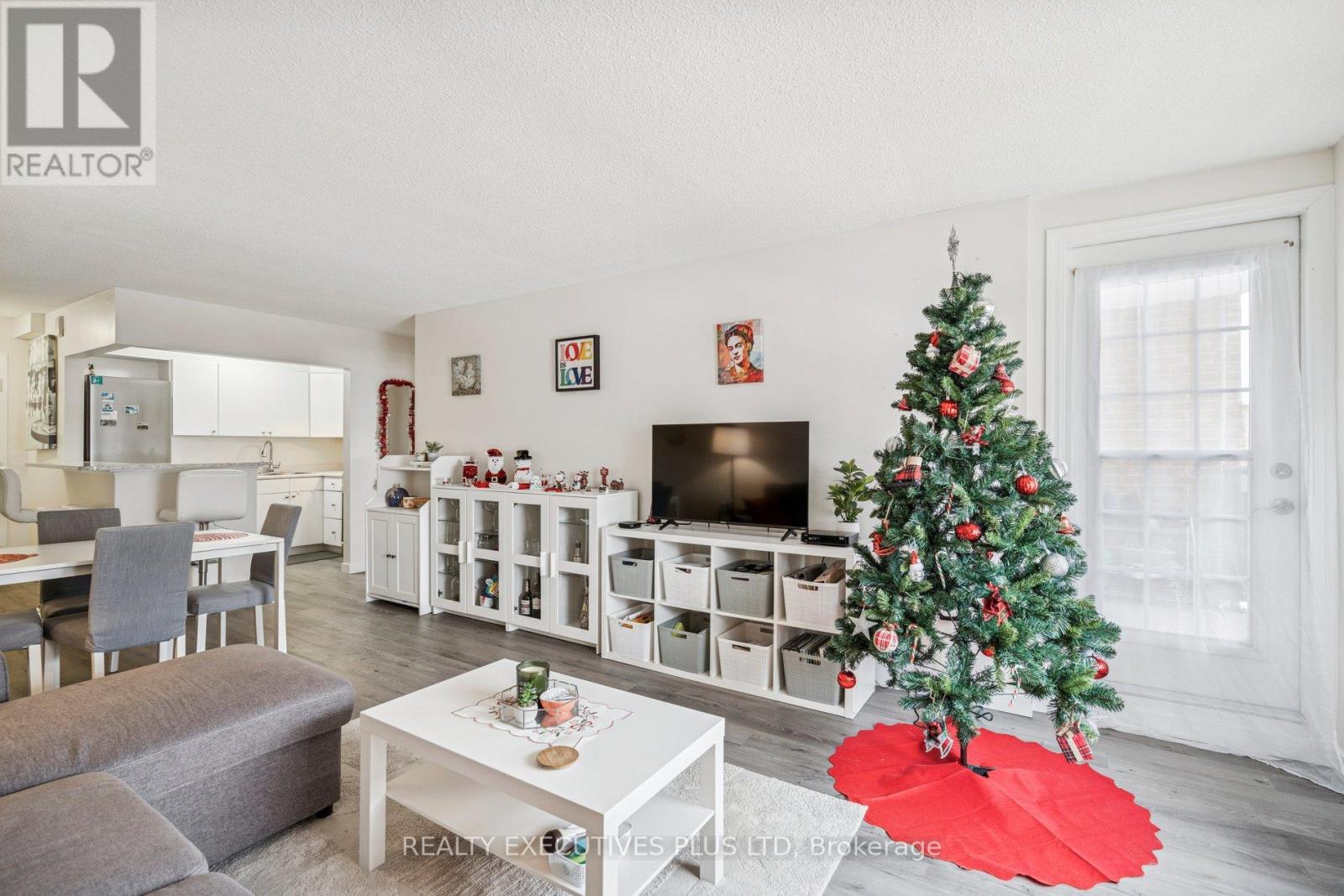 303 - 64 Benton Street, Kitchener, Ontario  N2G 4L9 - Photo 14 - X12652442