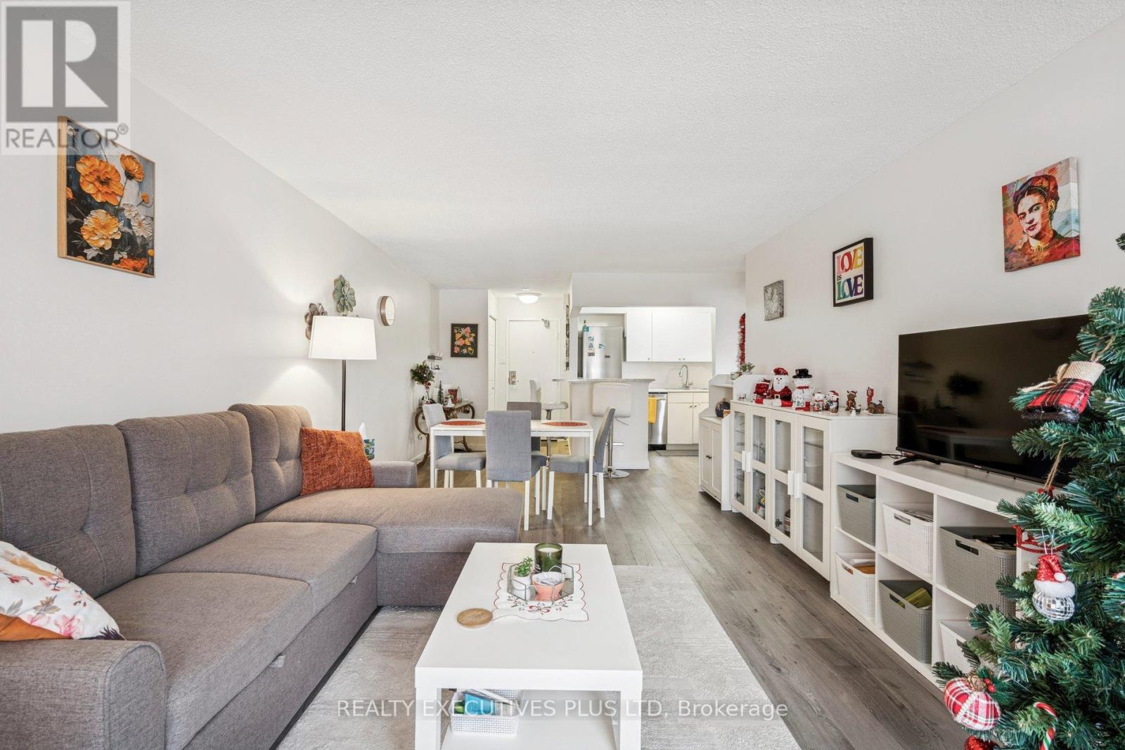 303 - 64 Benton Street, Kitchener, Ontario  N2G 4L9 - Photo 15 - X12652442