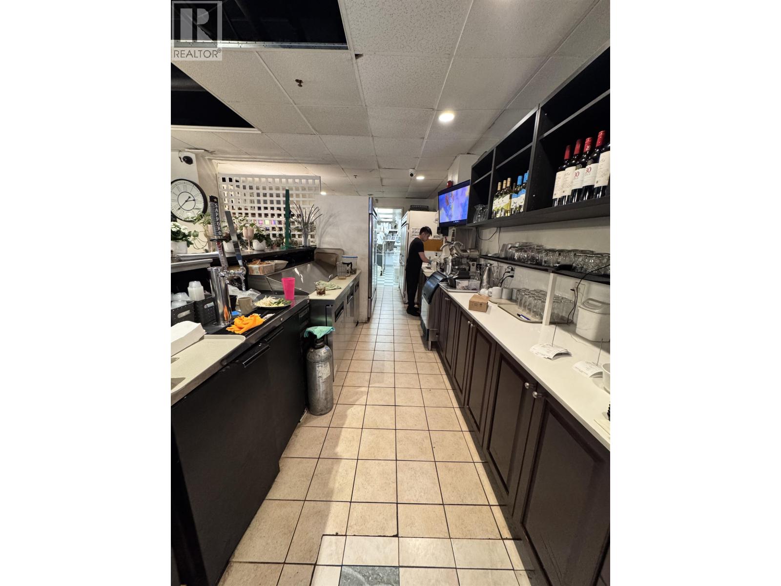 3236 W Broadway, Vancouver, British Columbia  V6K 2H4 - Photo 6 - C8074647