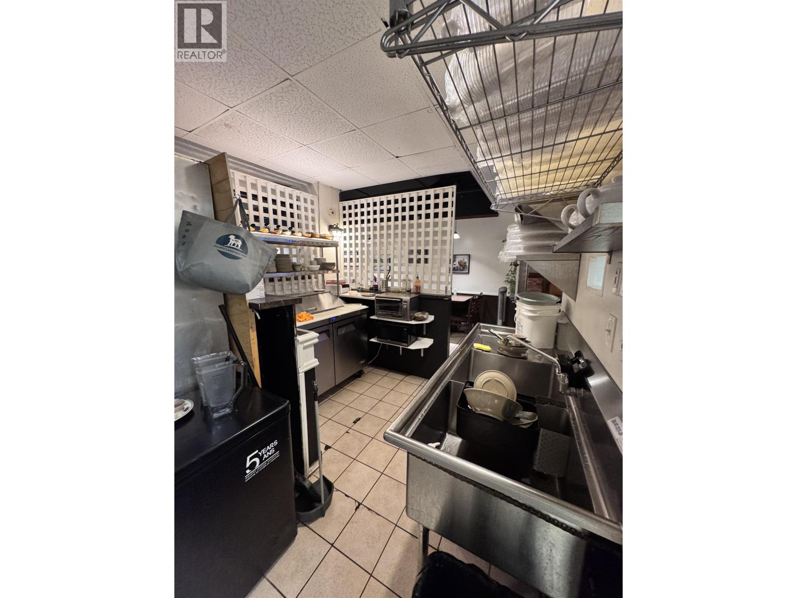 3236 W Broadway, Vancouver, British Columbia  V6K 2H4 - Photo 7 - C8074647