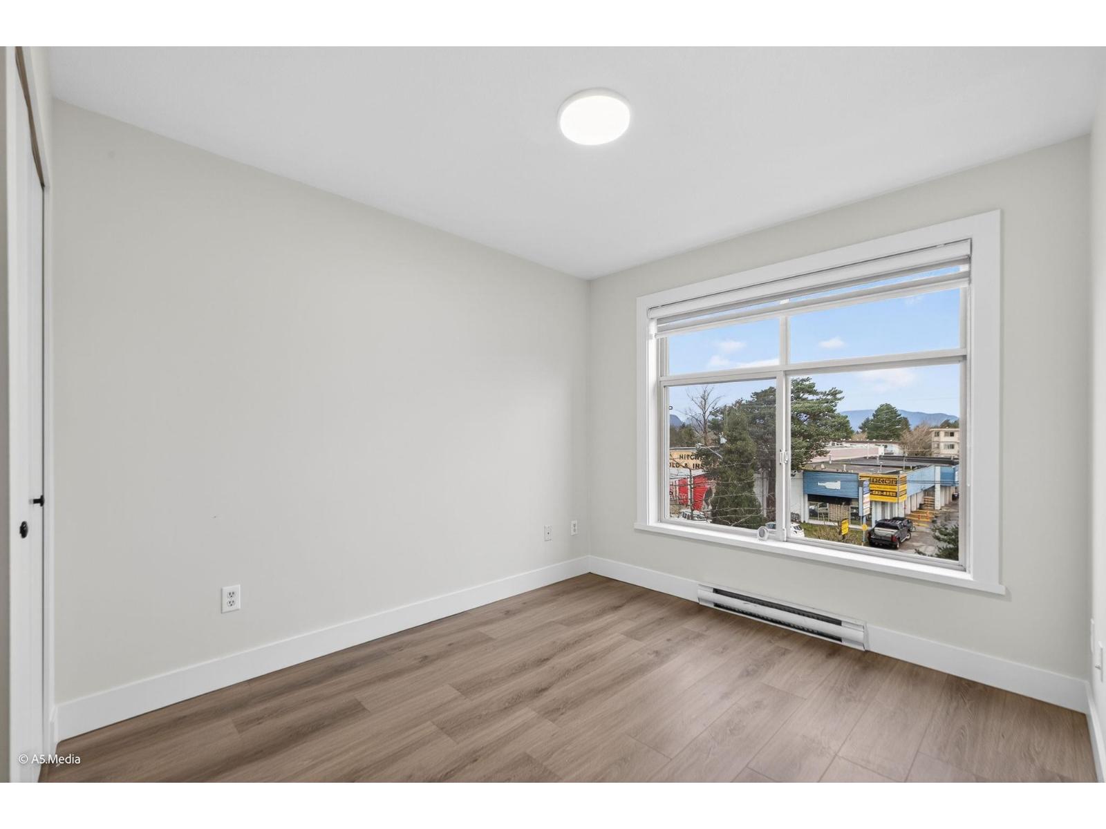 318 13555 Gateway Drive, Surrey, British Columbia  V3T 0B5 - Photo 16 - R3074986