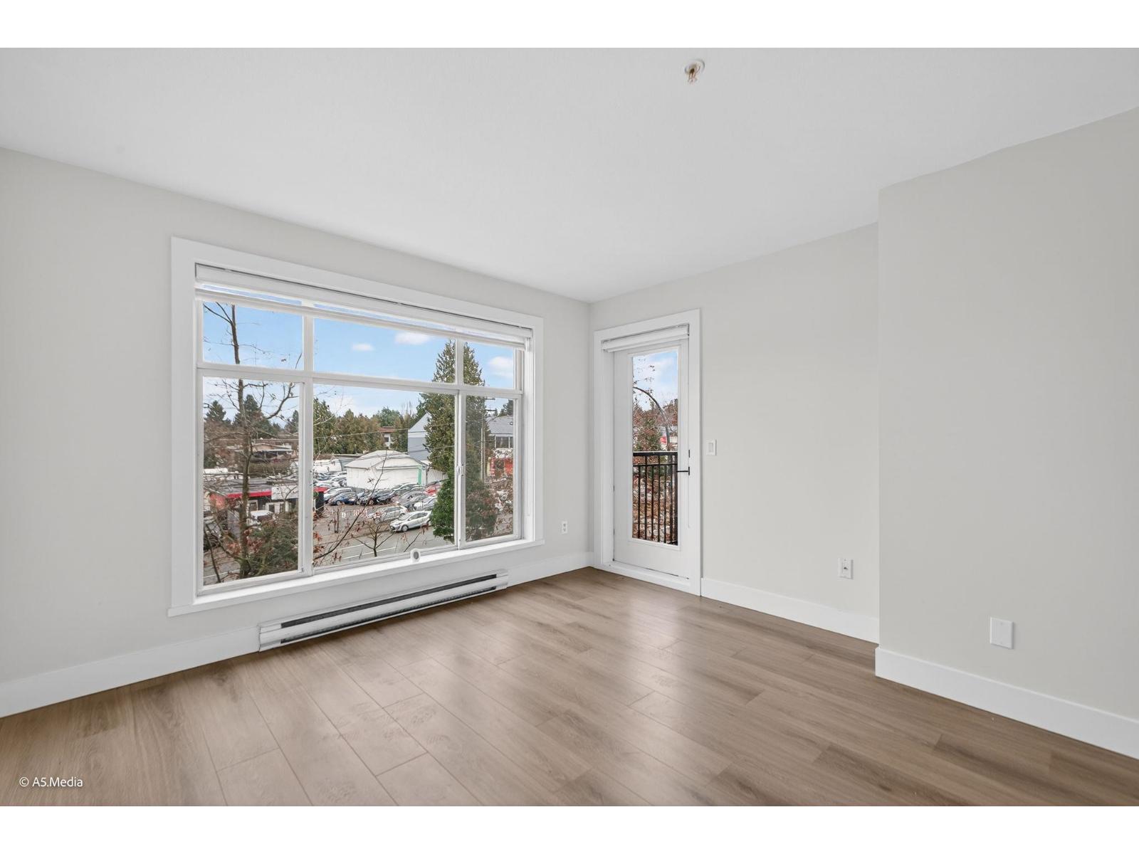 318 13555 Gateway Drive, Surrey, British Columbia  V3T 0B5 - Photo 11 - R3074986