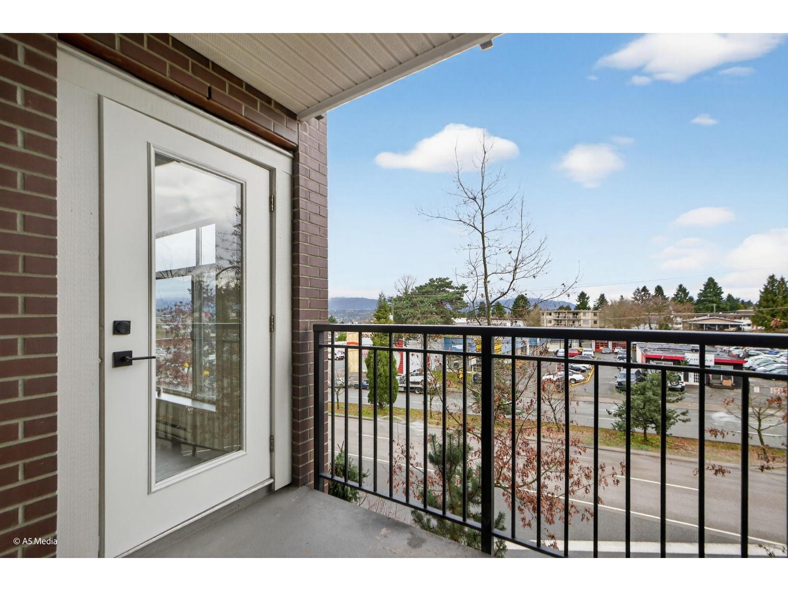 318 13555 Gateway Drive, Surrey, British Columbia  V3T 0B5 - Photo 19 - R3074986
