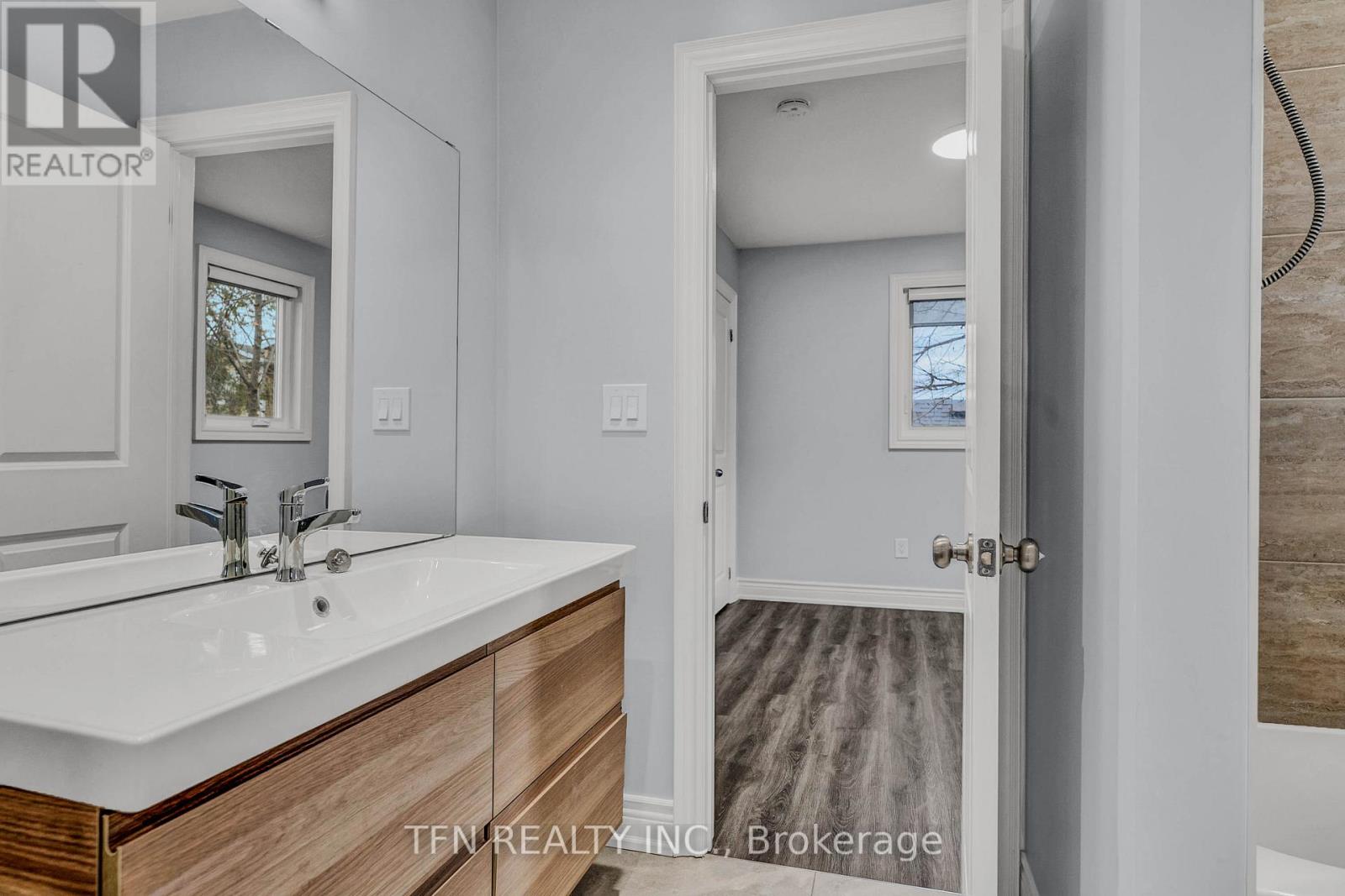 986 Robinson Street, Innisfil, Ontario  L0L 1C0 - Photo 26 - N12652468