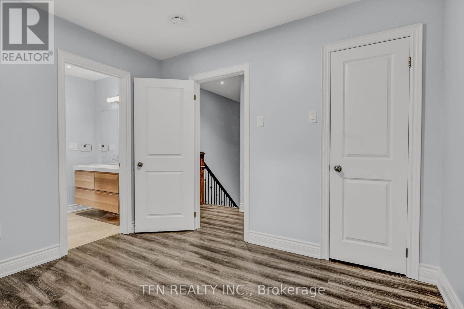 986 Robinson Street, Innisfil, Ontario  L0L 1C0 - Photo 29 - N12652468