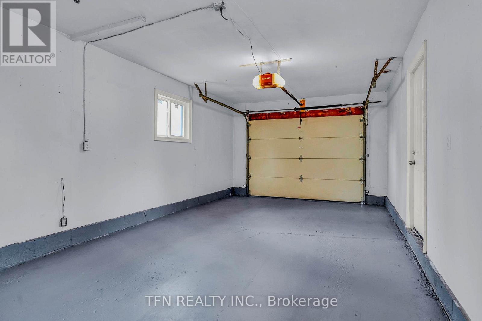 986 Robinson Street, Innisfil, Ontario  L0L 1C0 - Photo 31 - N12652468