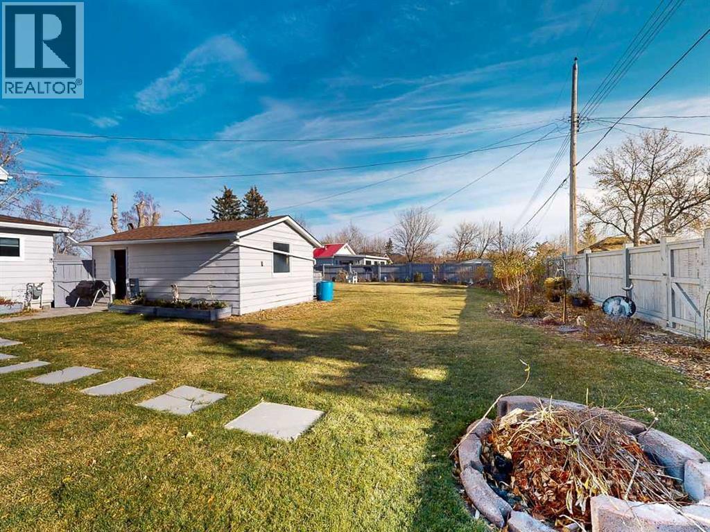 332 Grey Street, Granum, Alberta  T0L 1A0 - Photo 8 - A2268290