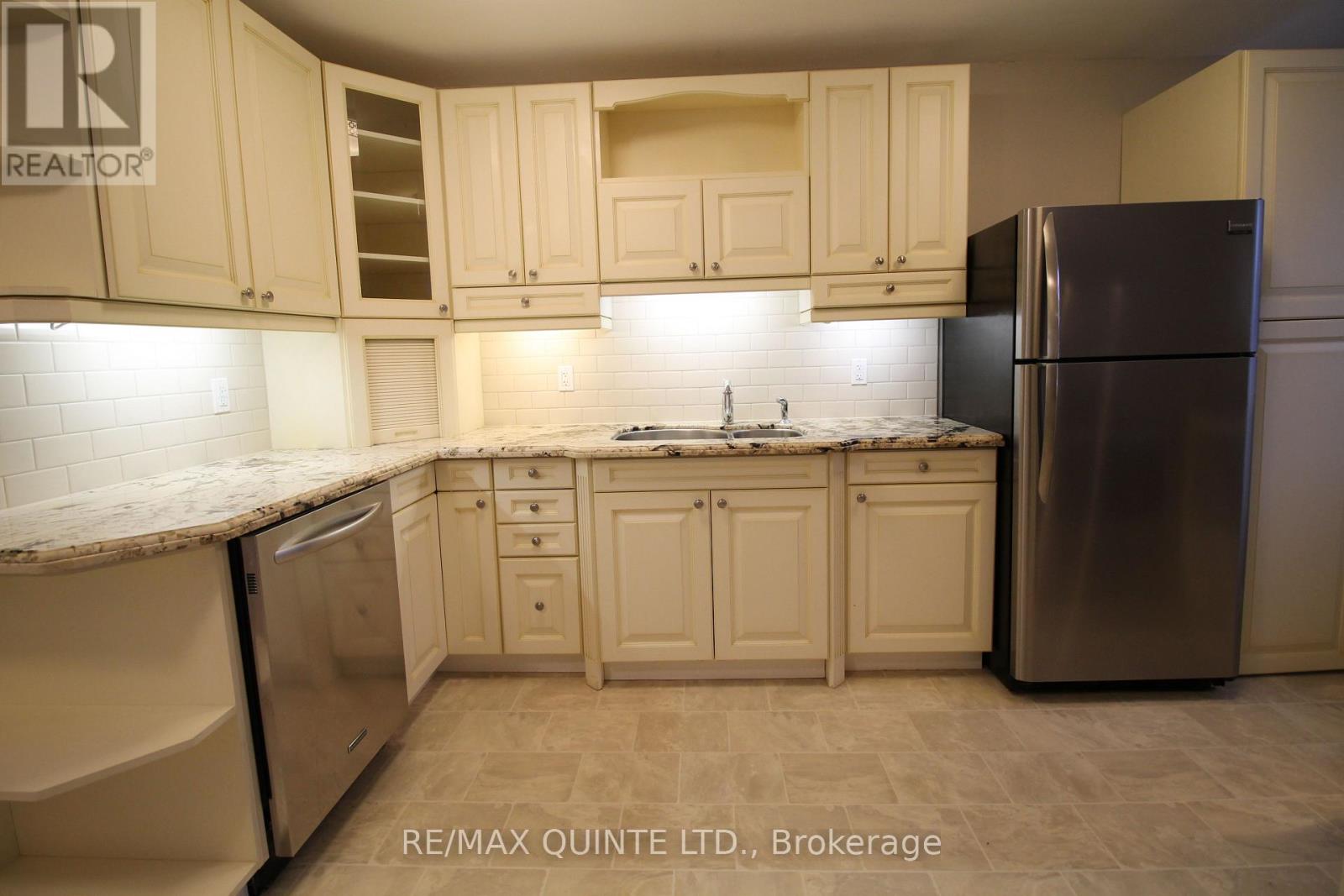 68 Elizabeth Crescent, Belleville, Ontario  K8N 1K5 - Photo 12 - X12474519