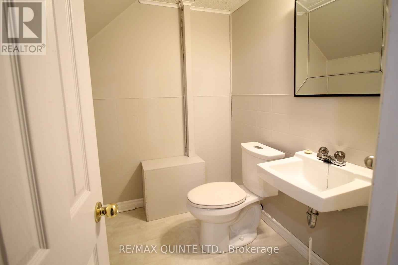 68 Elizabeth Crescent, Belleville, Ontario  K8N 1K5 - Photo 20 - X12474519