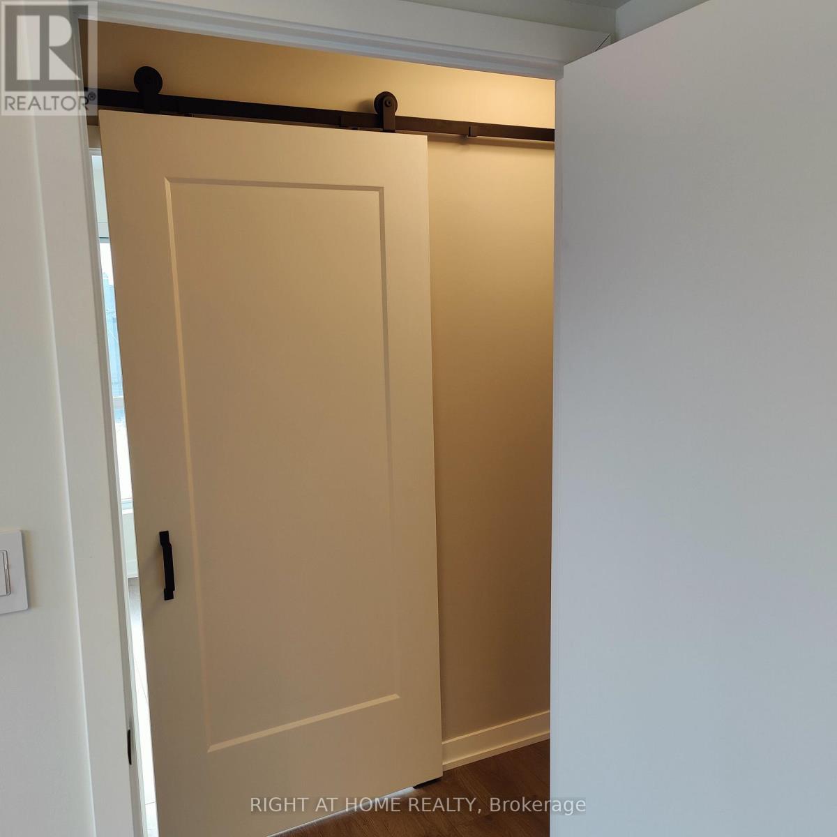 207 - 1401 O'connor Drive, Toronto, Ontario  M4B 2V5 - Photo 23 - E12651306