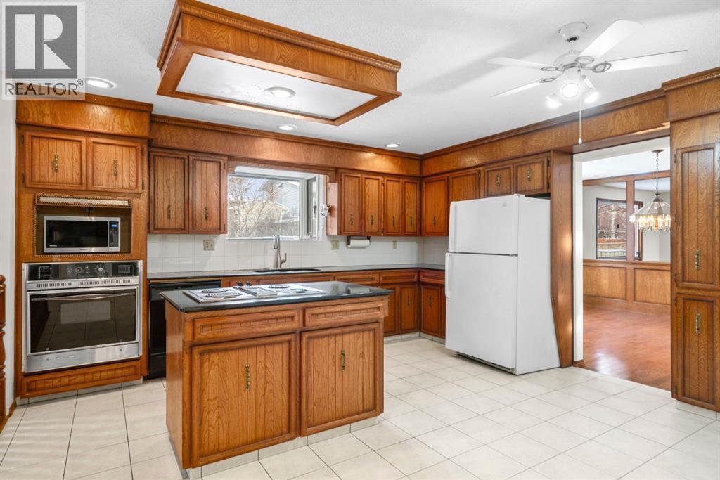 40 Edforth Road Nw, Calgary, Alberta  T3A 3V7 - Photo 10 - A2276272