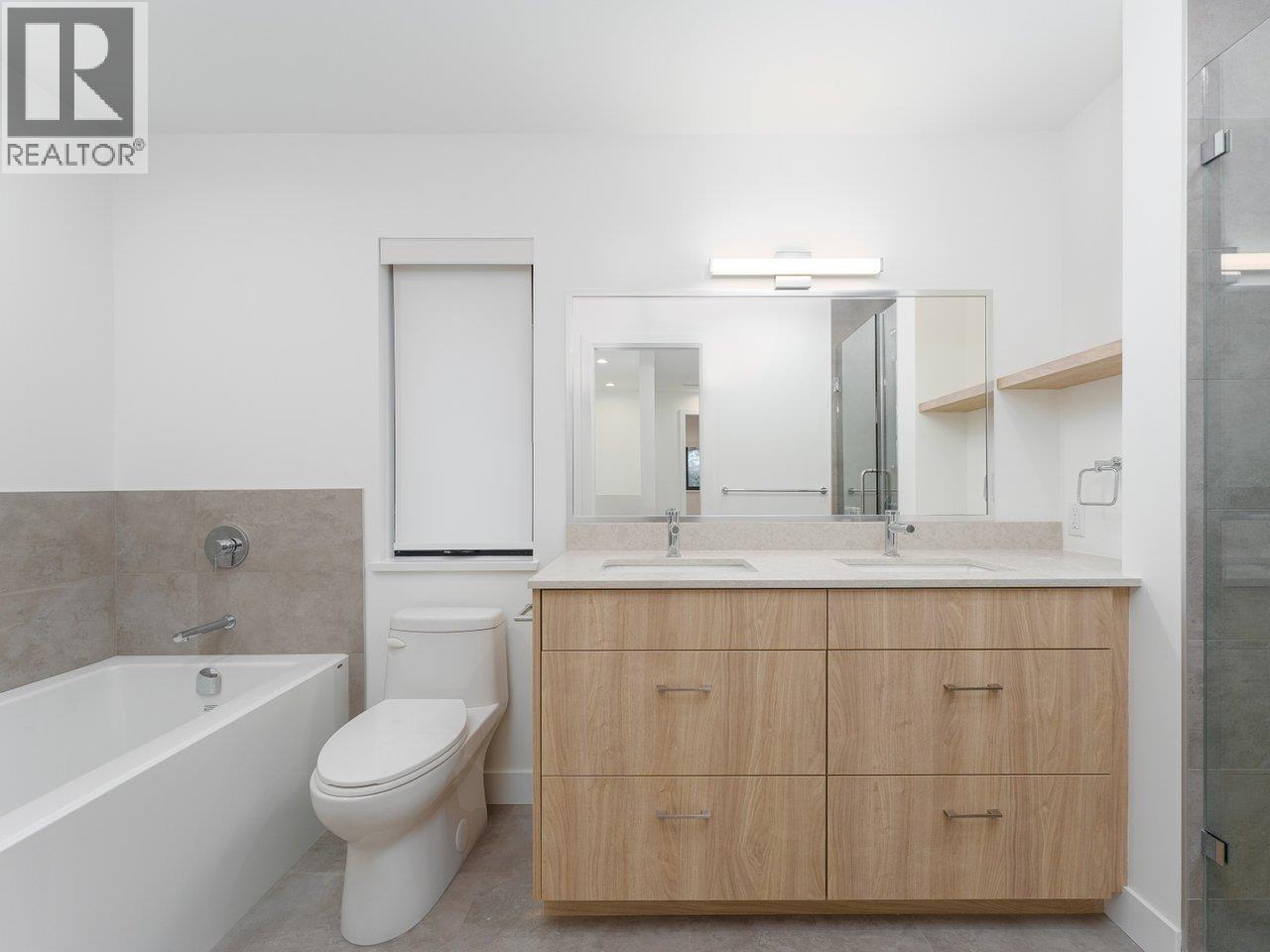 1123 E Keith Road, North Vancouver, British Columbia  V7L 1X4 - Photo 13 - R3074932