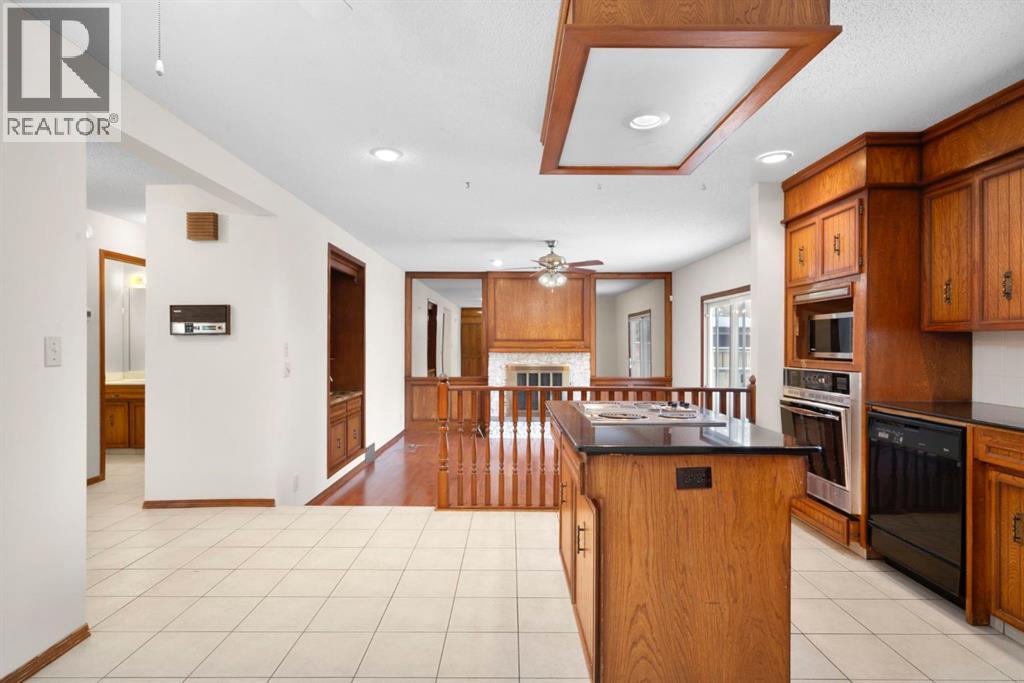 40 Edforth Road Nw, Calgary, Alberta  T3A 3V7 - Photo 12 - A2276272