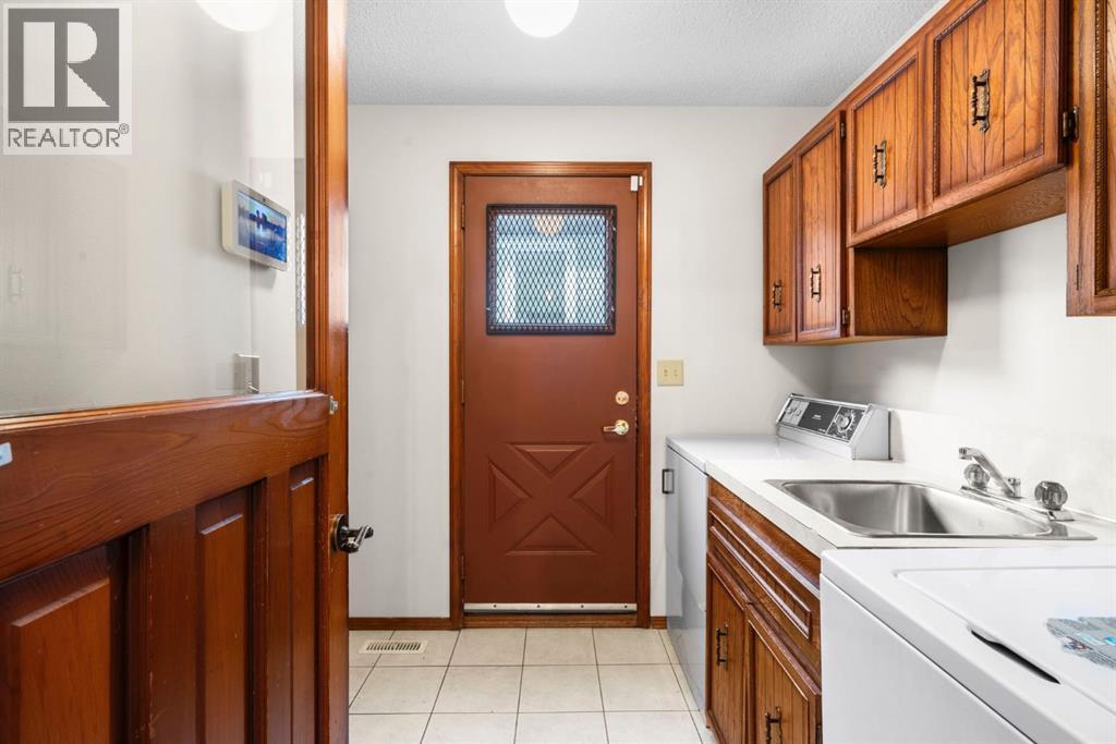 40 Edforth Road Nw, Calgary, Alberta  T3A 3V7 - Photo 20 - A2276272