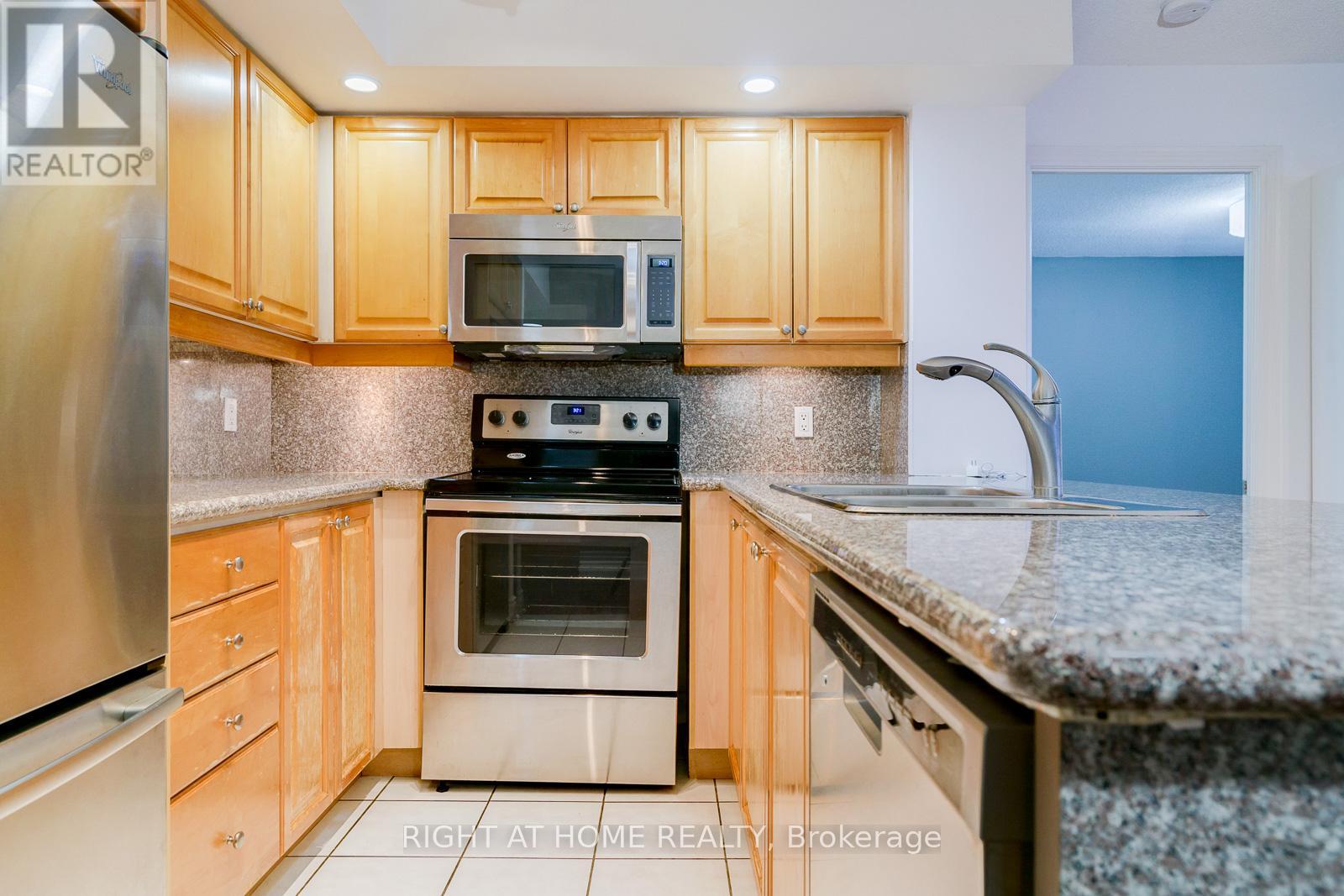 1201 - 5 Northtown Way, Toronto, Ontario  M2N 7A1 - Photo 3 - C12652500