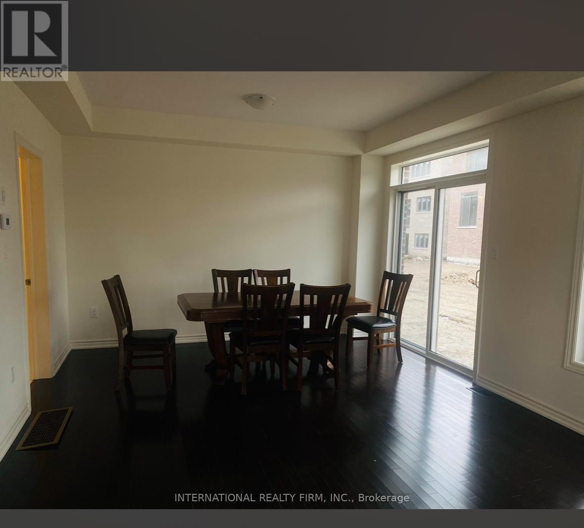 1222 Plymouth Drive, Oshawa, Ontario  L1L 0T9 - Photo 3 - E12652486