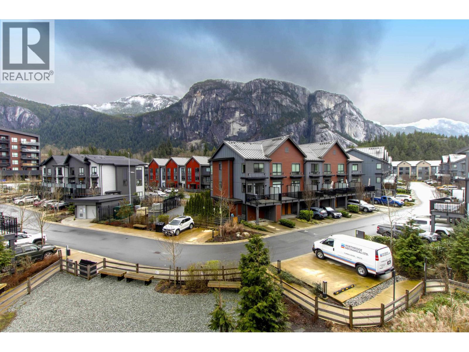 38070 Helm Way, Squamish, British Columbia  V8B 1E6 - Photo 19 - R3075088